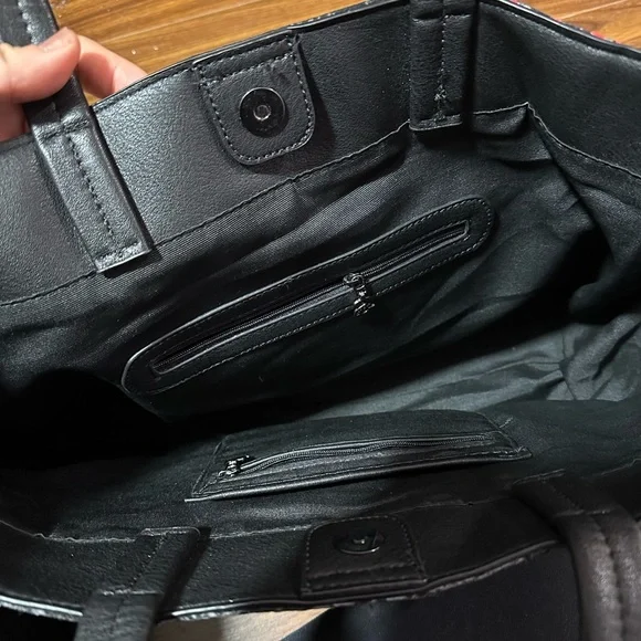 Desiqual Black and Red Designer Tote Bag - Picture 4 of 9